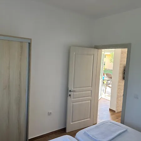 Niki Apartments Ulcinj Esterno foto