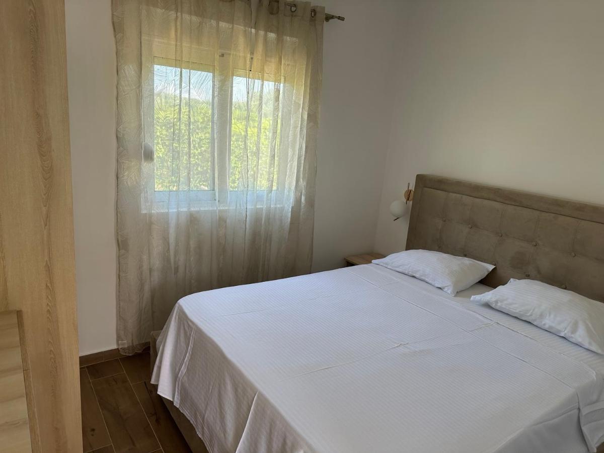 Niki * Ulcinj